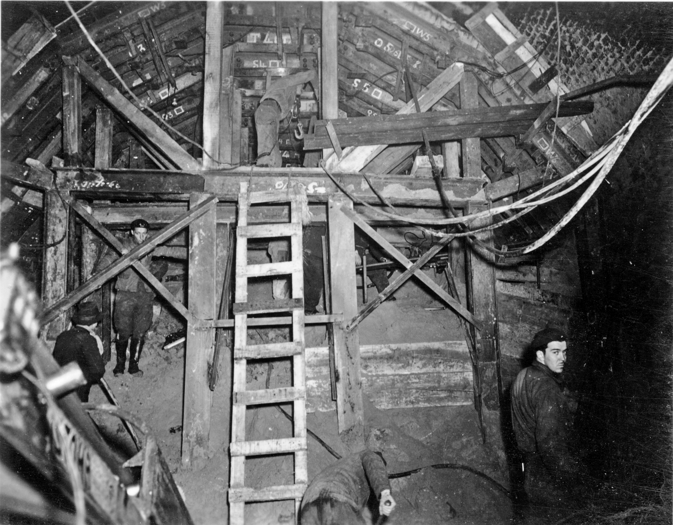 Amerikaner im Buschtunnel